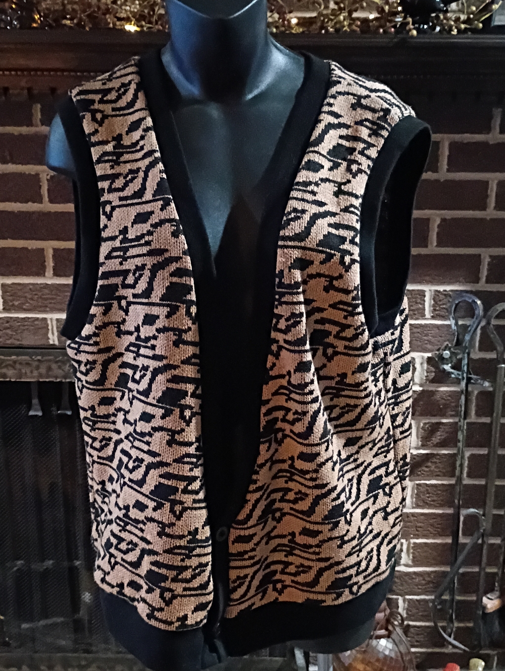 Ferris Buellers Day Off Sleeveless Knit Vest in Black and Tan